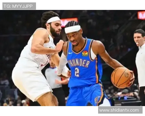 雷霆与骑士第一节对决精彩回顾双方球员表现分析与战术布局探讨